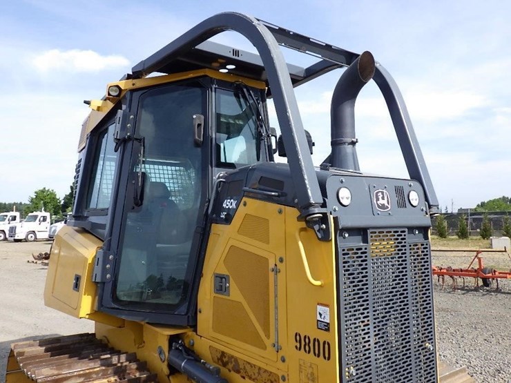2021-deere-450k-lgp-image-18