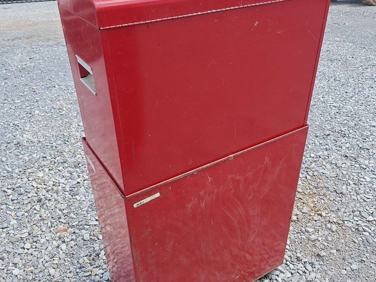 craftsman-doublestack-toolbox-with-misc-tools-image-4