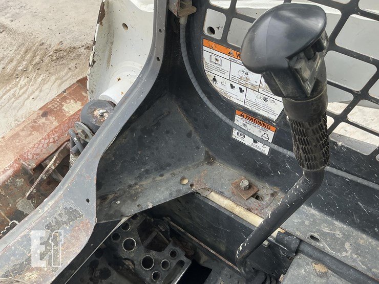 2012-bobcat-t750-image-18