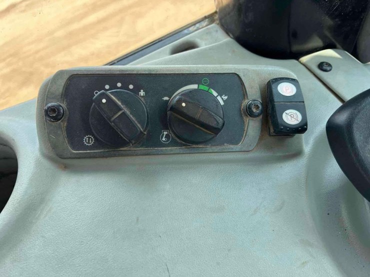 2019-caterpillar-d6n-lgp-image-36