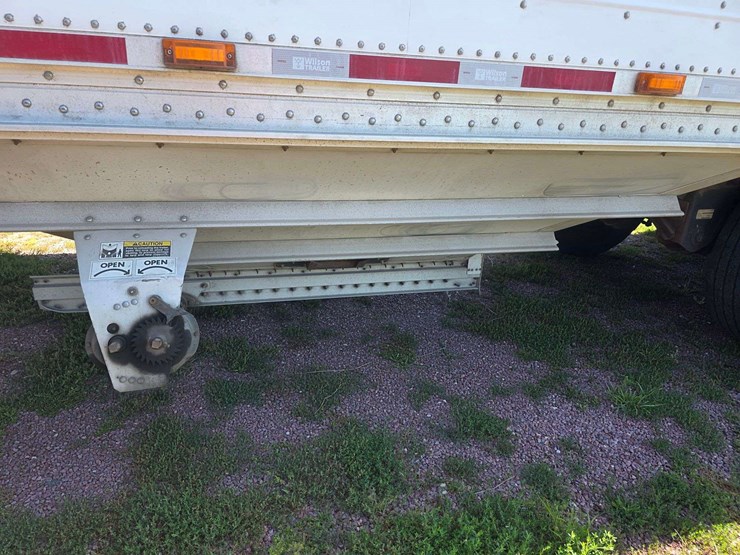 2013-wilson-50'-hopper-bottom-trailer,-84"-wide-with-102"-sides,-commodity-tubes,-ddl-triple,-electr-image-18
