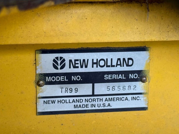 2000-new-holland-tr99-image-23