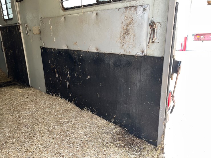 #6303-•-2003-hawk-horse-trailer,-(sells-with-paperwork-to-obtain-title-from-dmv)-image-30