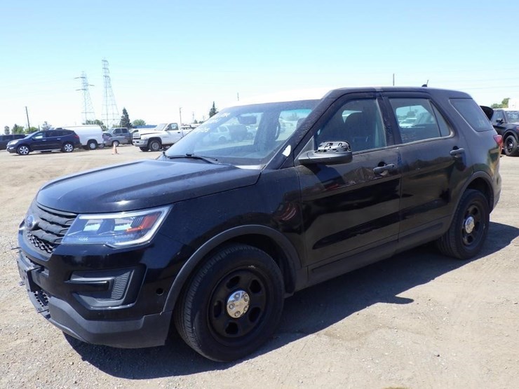 2018-ford-explorer-image-1