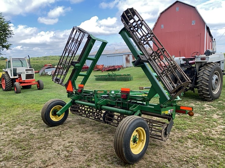 john-deere-200-image-3