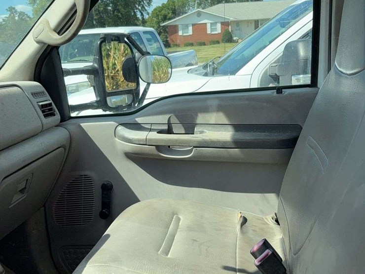 2000-ford-f550-image-24