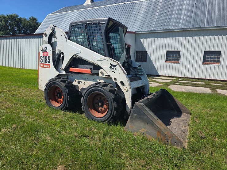 2010-bobcat-s185-image-3