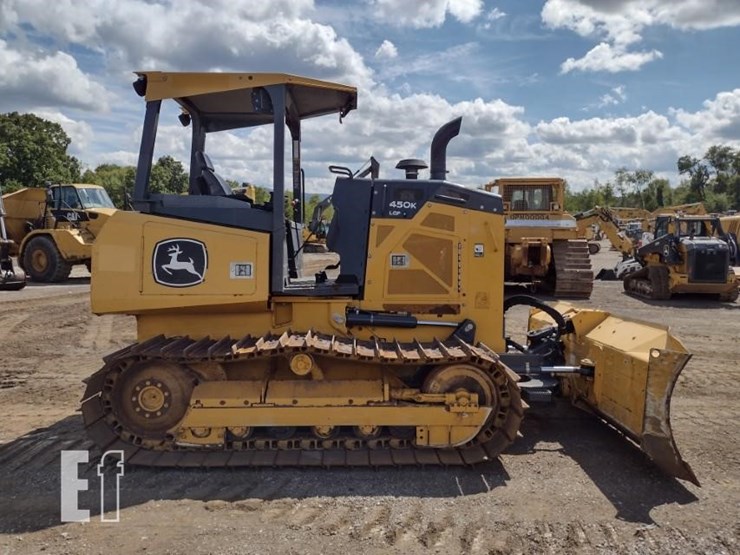 2022-deere-450k-image-3