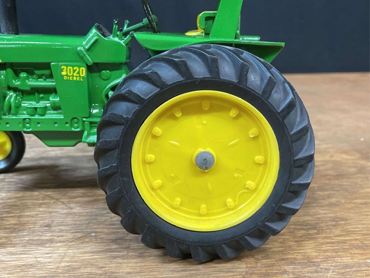 1/16-john-deere-3020-ertl-image-11