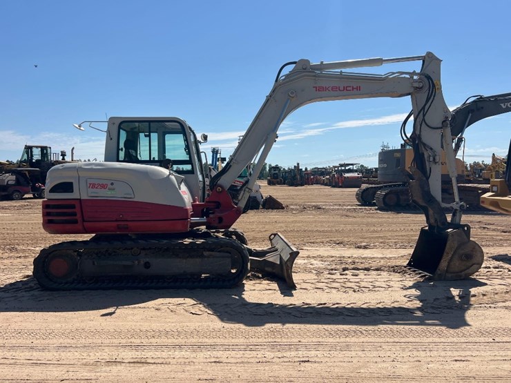 2019-takeuchi-tb290-image-4