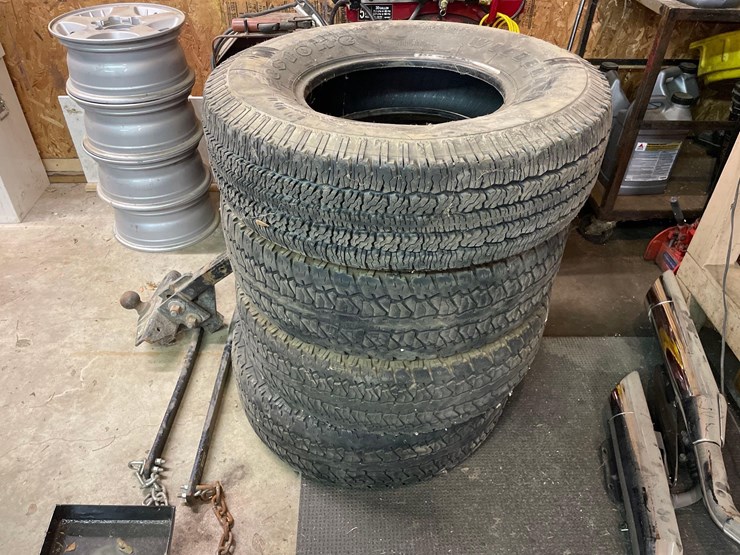 4-firestone-265/75r16-tires-image-1