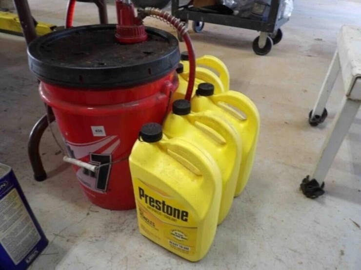 hand-pump,-5---prestone-anti-freeze-image-1