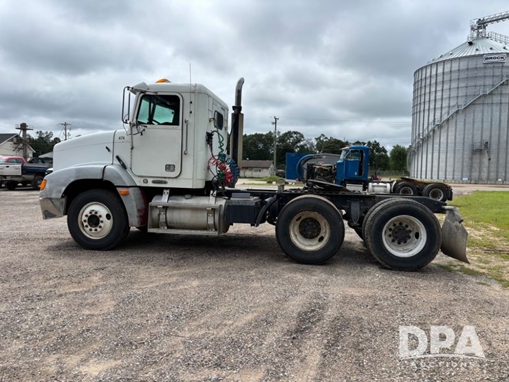 1999-freightliner-truck-(dr12135-unit-474)-image-13