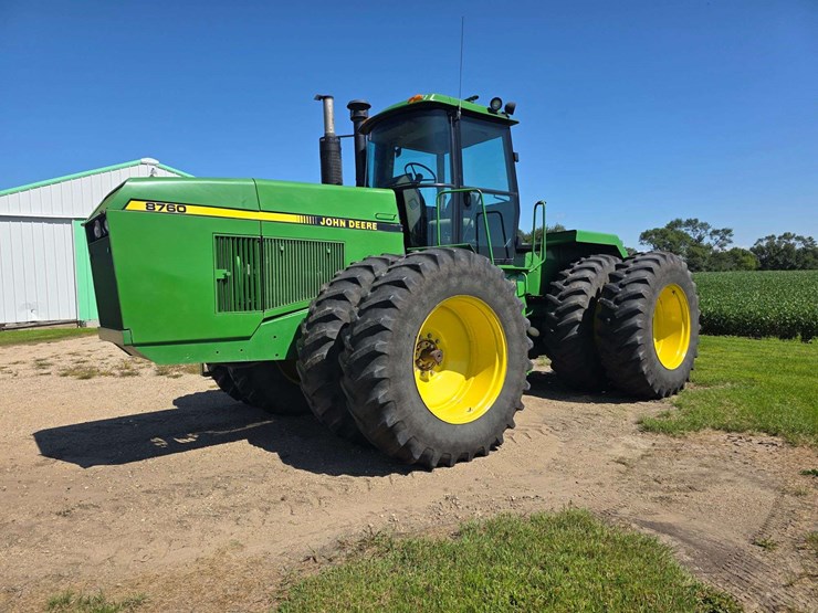 1989-john-deere-8760-image-37