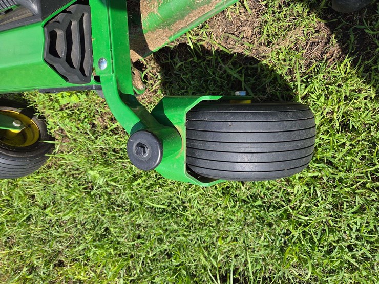 2023-john-deere-la-image-6
