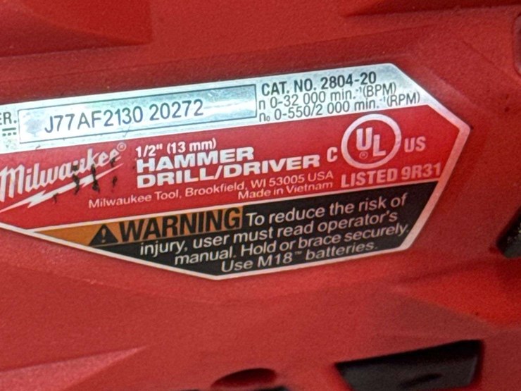 milwaukee-1/2"-hammer-drill-image-3