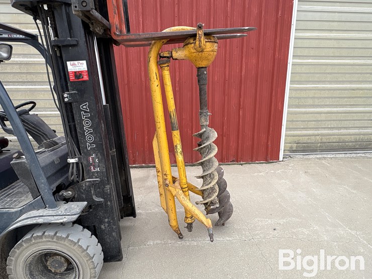 danuser-f-8-3-pt-post-hole-auger-image-4
