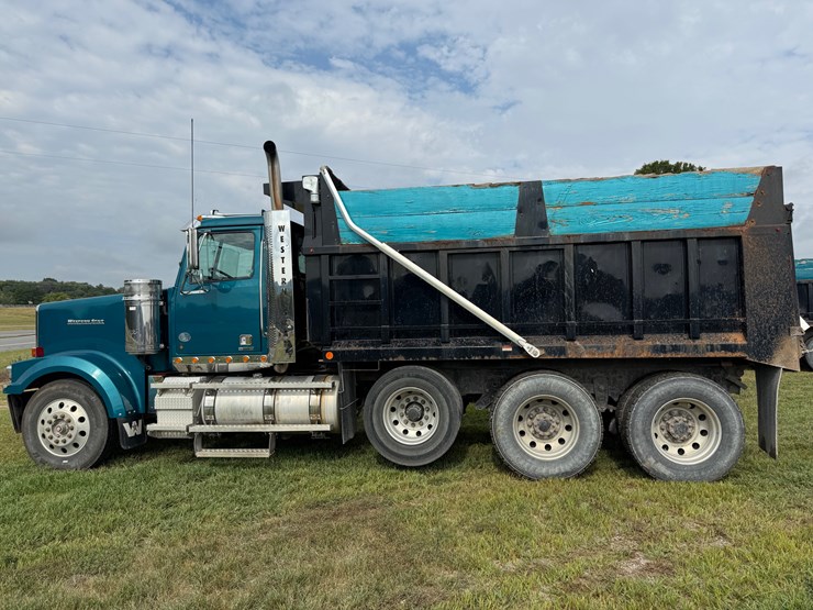 western-star-4900-image-13