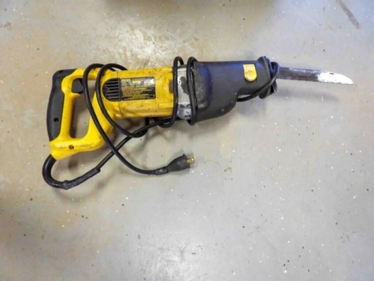 dewalt-reciprocating-saw-dw309-image-2