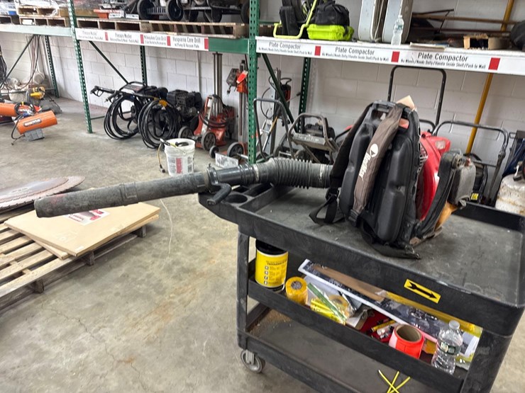 redmax-ebz6500-backpack-blower-support-equipment-image-3