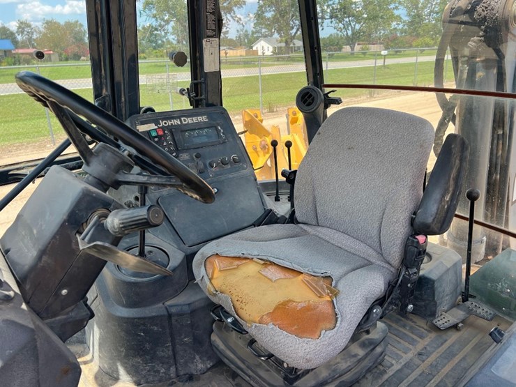 2012-deere-410k-image-32