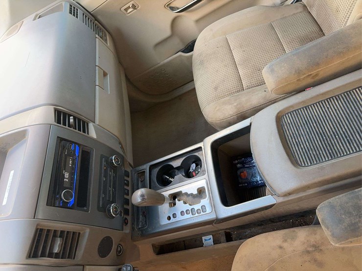 2012-nissan-titan-image-14