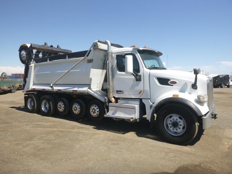 2020-peterbilt-567-image-2