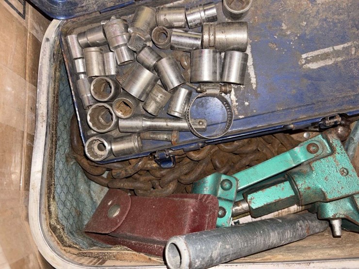 pallet-of:-hyd-bottle-jacks,-screw-jacks,-jig-saw,-solder-gun,-4”-angle-grinder,-air-nailer,-pry-bar-image-9