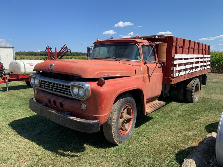 1958-ford-single-axle-grain-truck-image-1