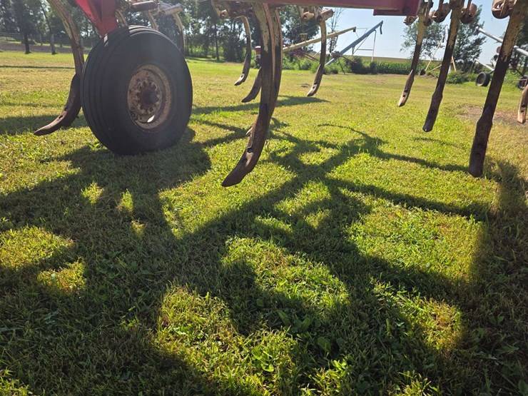 wil-rich-18’-chisel-plow,-all-points-cab-be-flipped,-9.5l-15-tires-on-6-bolt-rims,-does-have-some-we-image-24