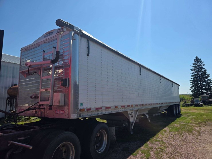 2013-wilson-50'-hopper-bottom-trailer,-84"-wide-with-102"-sides,-commodity-tubes,-ddl-triple,-electr-image-2