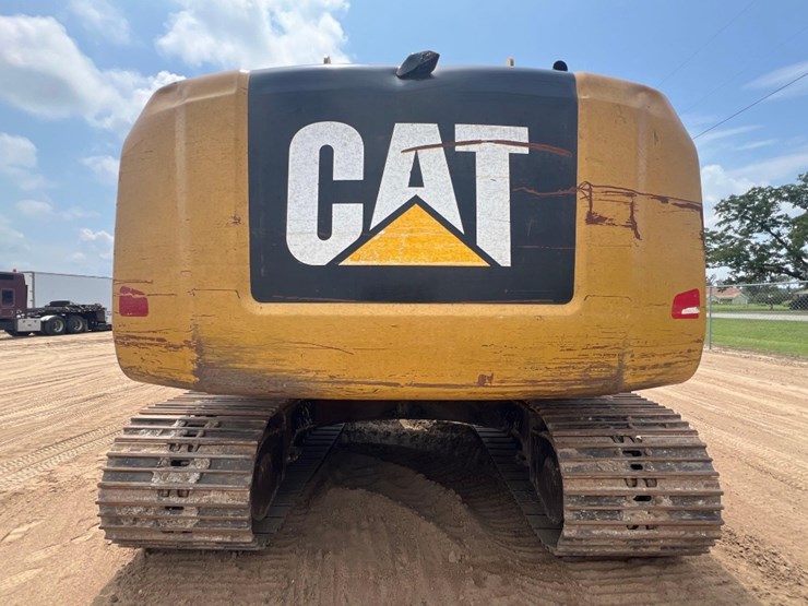 2015-caterpillar-323fl-image-3