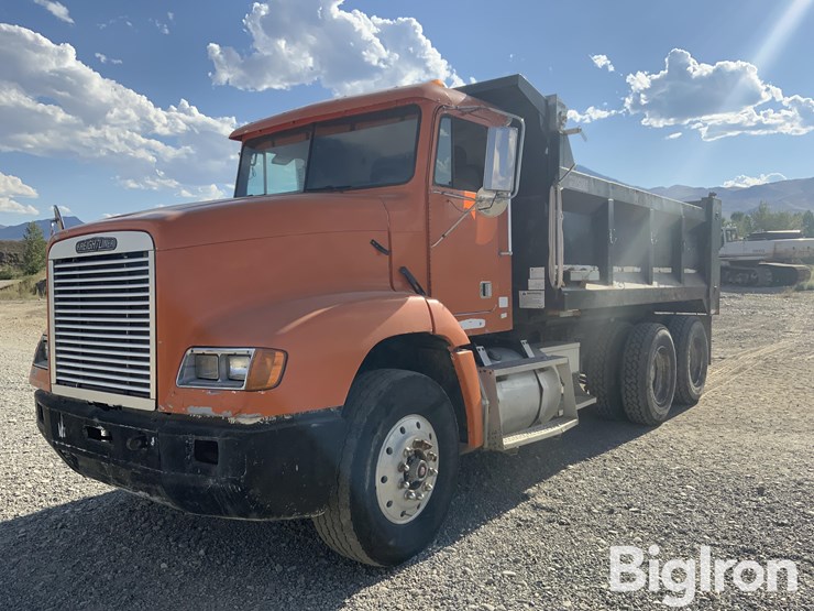 1996-freightliner-fld112-image-1