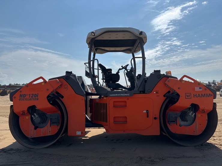 2016-hamm-hd+-120i-smooth-double-drum-roller-image-5