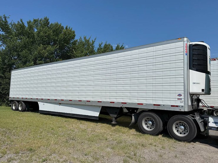 2024-utility-3000r-image-1