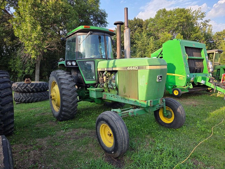 1981-john-deere-4440-image-1