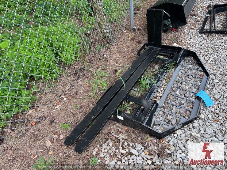 unused-quick-attach-pallet-forks-image-2