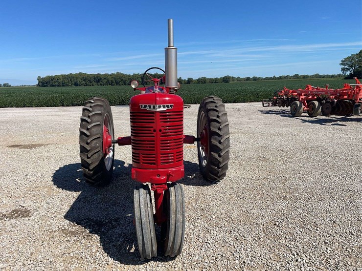 1950-ih-farmall-m-image-40