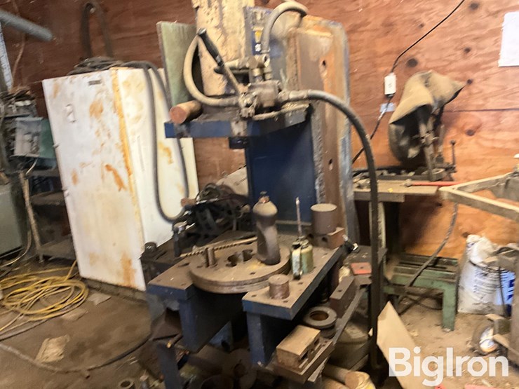 hydraulic-hose-maker-&-hydraulic-press-image-3