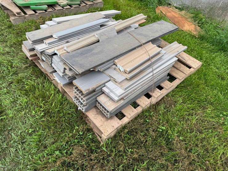 pallet-of-short-composite-decking-image-1