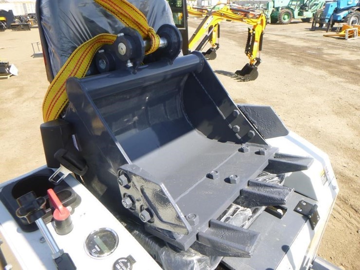 bttl-et12m-6-hydraulic-excavator-image-17