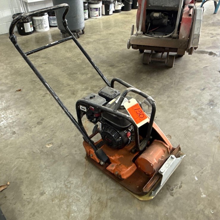 MQ MVC-85 PLATE COMPACTOR, WITH A SOFT PLATE SUPPORT EQUIPMENT