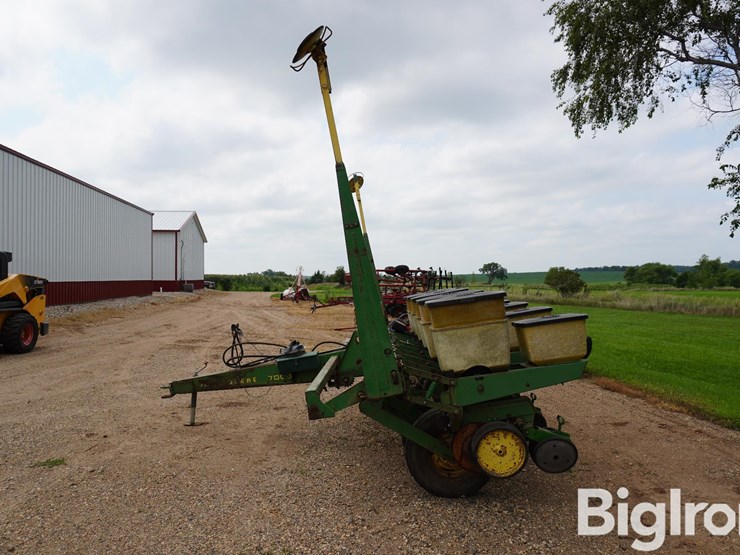 john-deere-7000-image-8