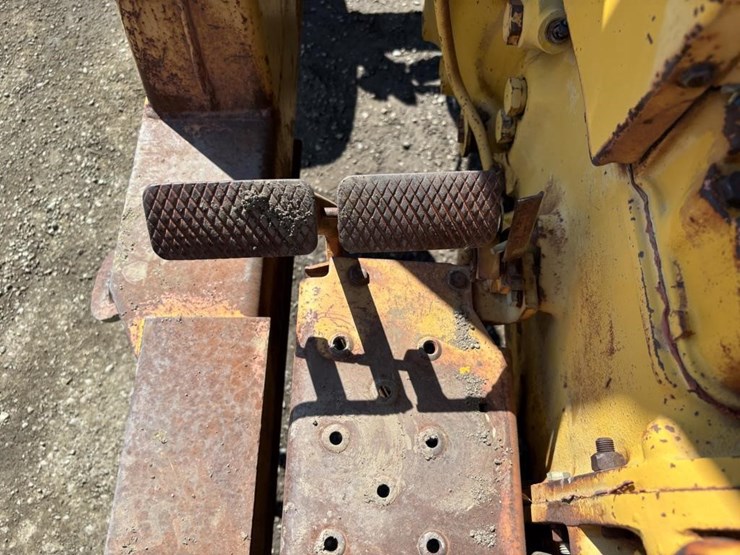 massey-ferguson-mf34a-image-42