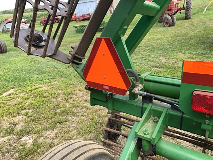 john-deere-200-image-23