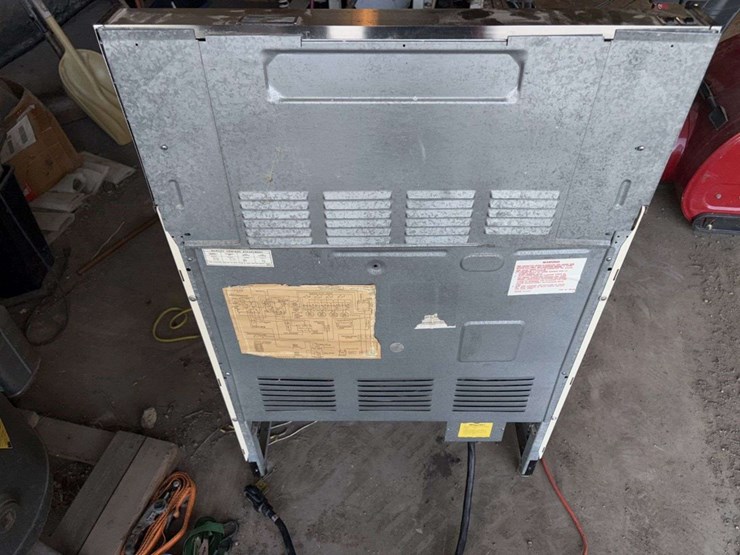 amana-electric-range,-4-burners,-oven-image-6