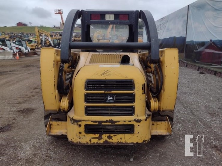 john-deere-270-image-4