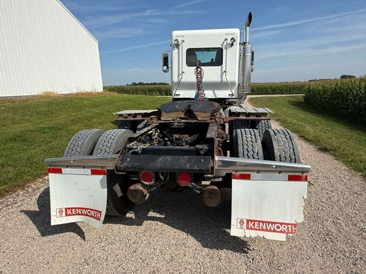 2007-kenworth-t800-image-11