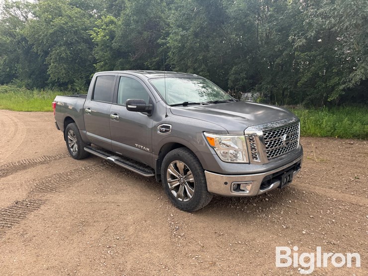 2017-nissan-titan-image-3