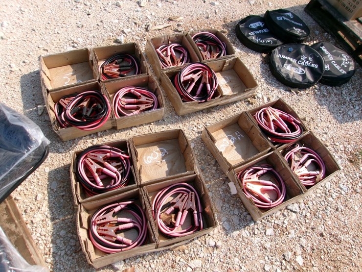 set-4-guage-25ft-jumper-cables-image-1